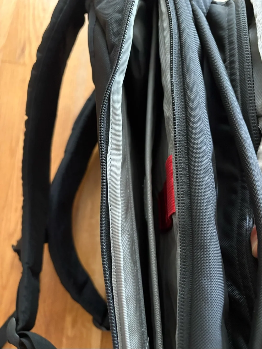 Evergoods CPL24 with glow in the dark zipper pull